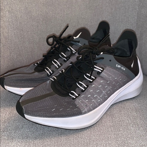 Nike Shoes - Women’s Nike EXP